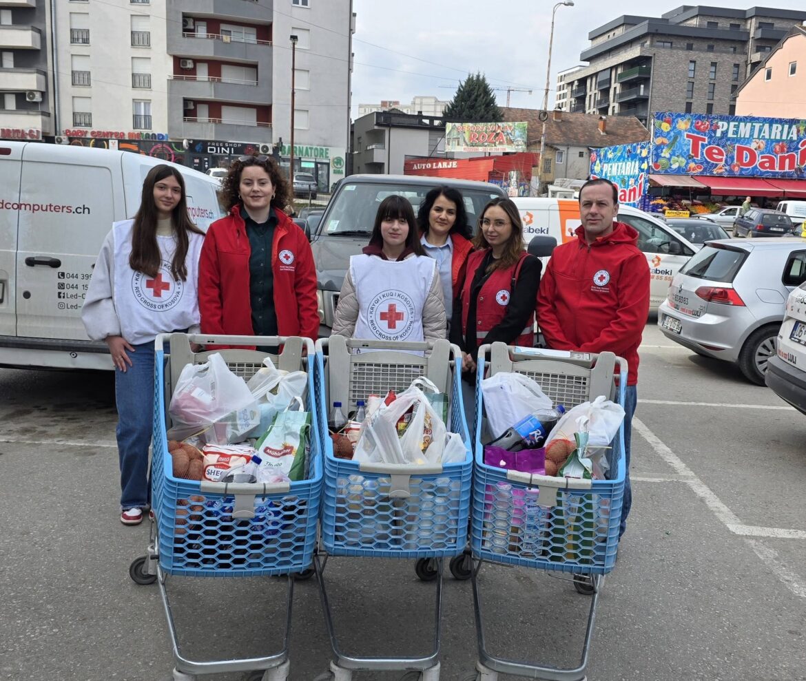 Kryqi i Kuq në Gjilan dhe një grup nxënësish me aktivitet solidariteti e humanizmi në veprim