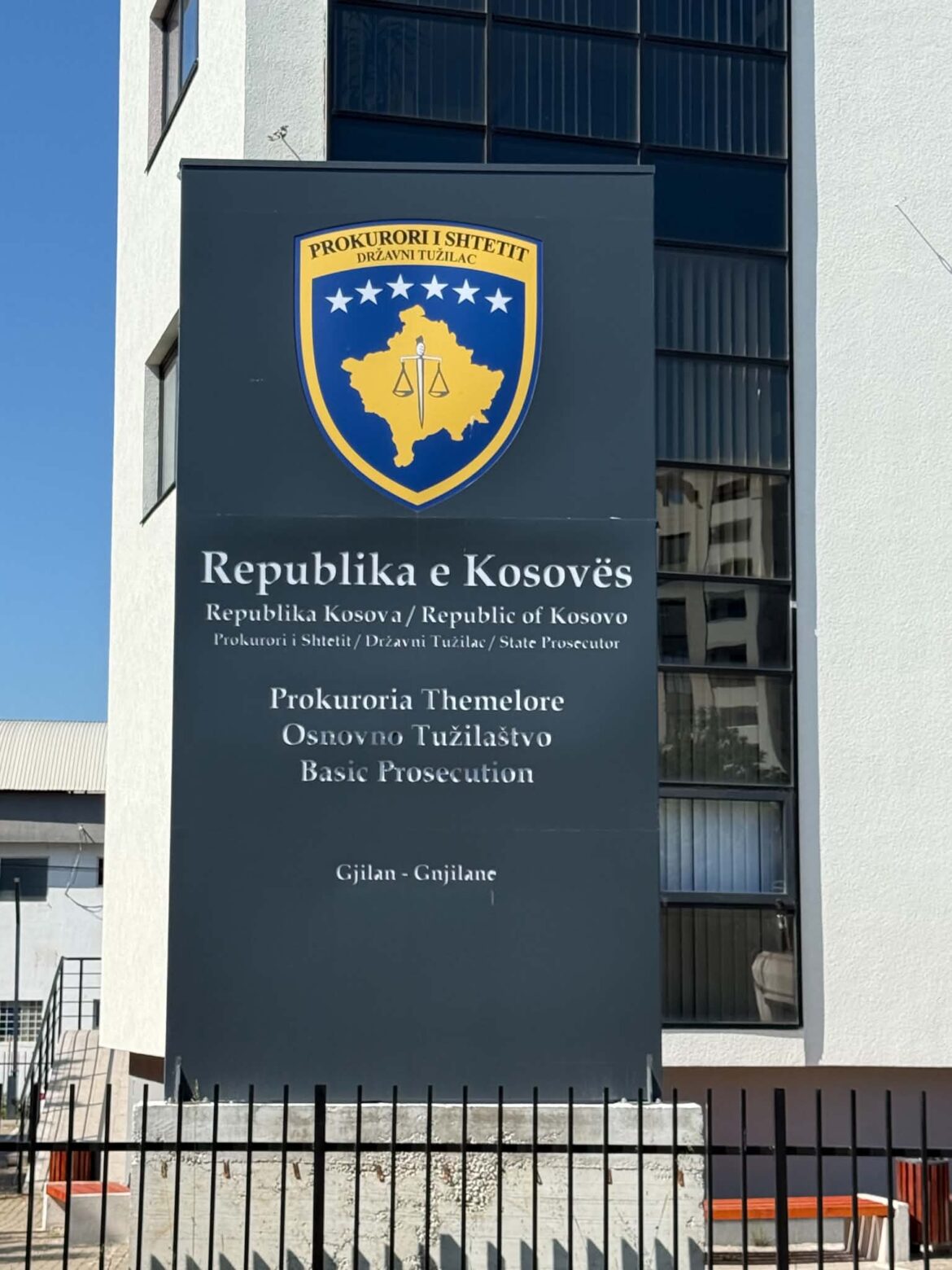 Skandaloze: Prokuroria Themelore në Gjilan mbetet pa shërbime të internetit shkaku i mospagesave
