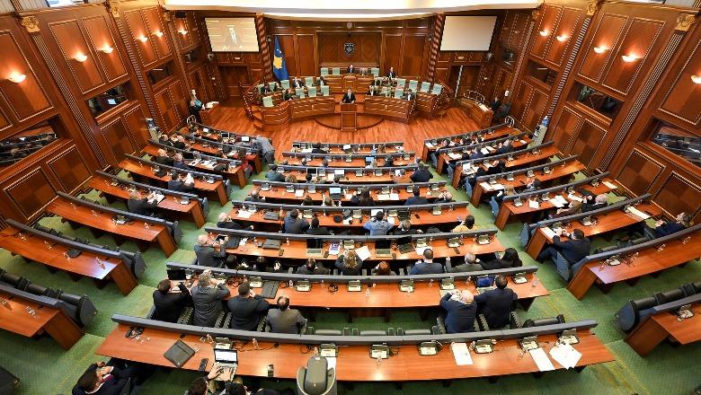 Debati për punën e Kuvendit vazhdon, partitë mbeten larg një konsensusi
