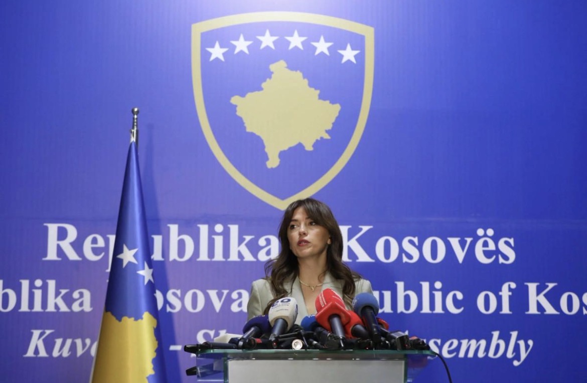 PDK dhe AAK kërkojnë vazhdimin e seancës, Haxhiu tërhiqet nga konferenca