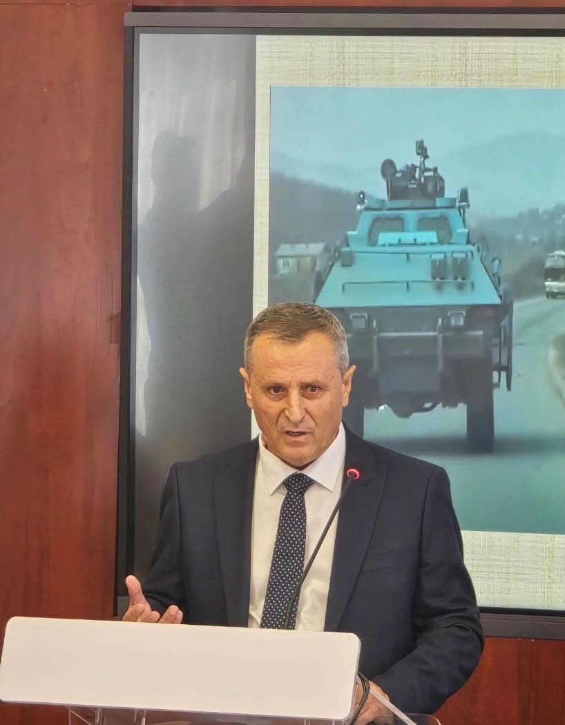 Edhe shteti sikur Nastradini ia ka nis me shit thasë me bagla