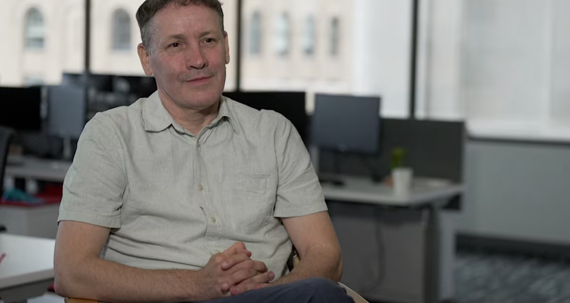 Ish-drejtuesi i sigurisë së Google paralajmëron: AI mund të jetë më e rrezikshme për fëmijët se rrjetet sociale