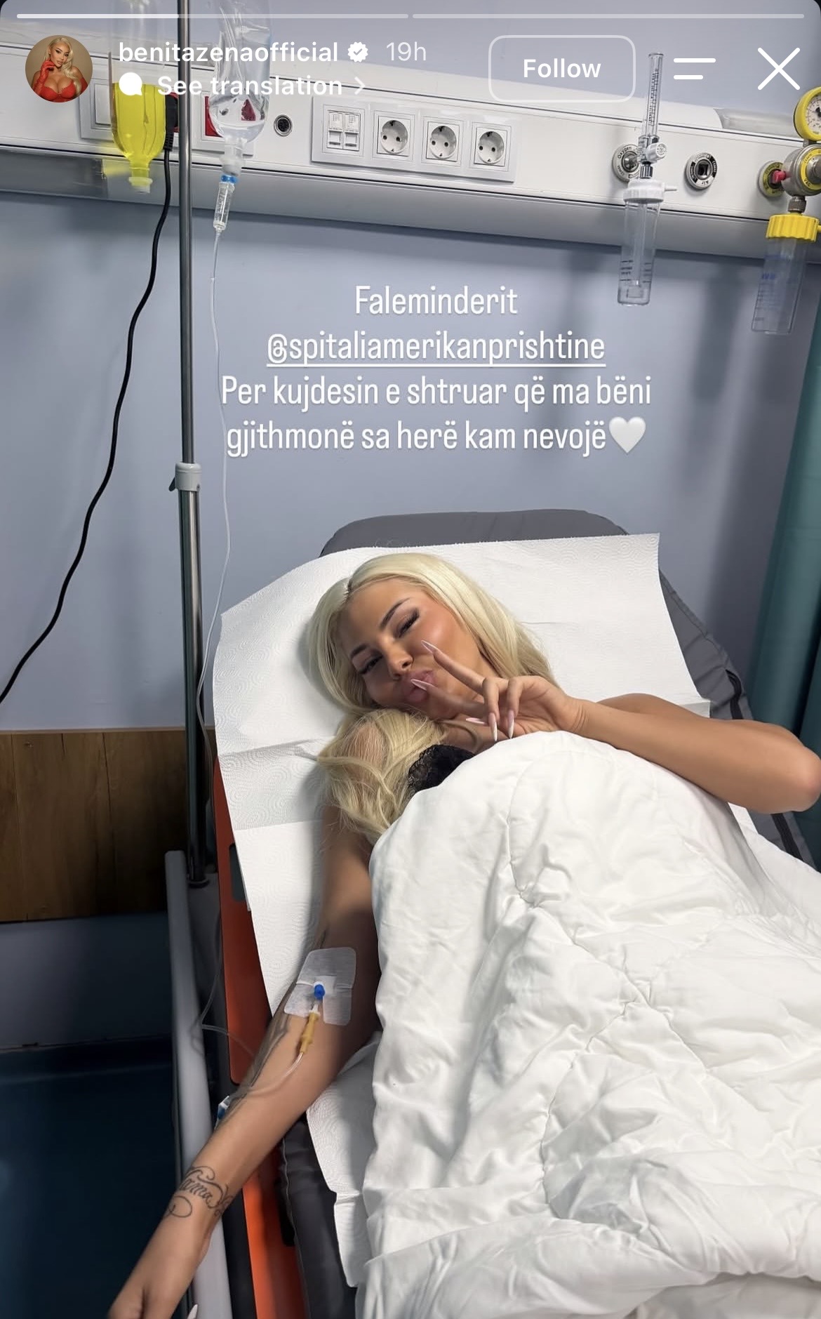 Benita Zena përfundon në spital pas incidentit me makinë: “Jeta është shumë më e vlefshme se shpejtësia”