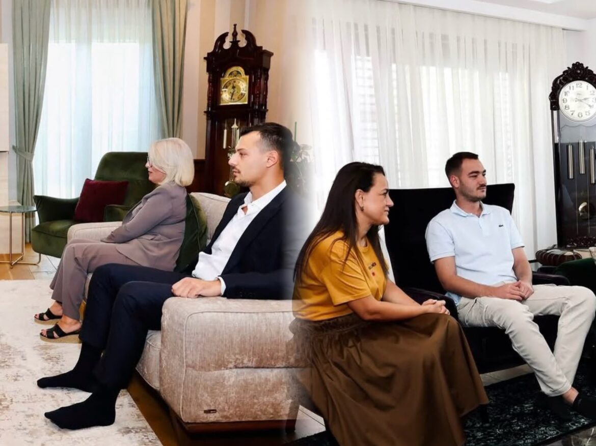 Bedri Hamza viziton familjet e Thaçit, Veselit e Krasniqit: “Nuk jeni vetëm dhe nuk do të jeni kurrë”