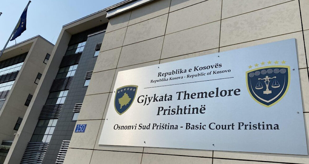 Rasti i Laurent Krasniqit: Gjykata refuzon shtyrjen e seancës, i akuzuari nuk deklarohet për fajësinë