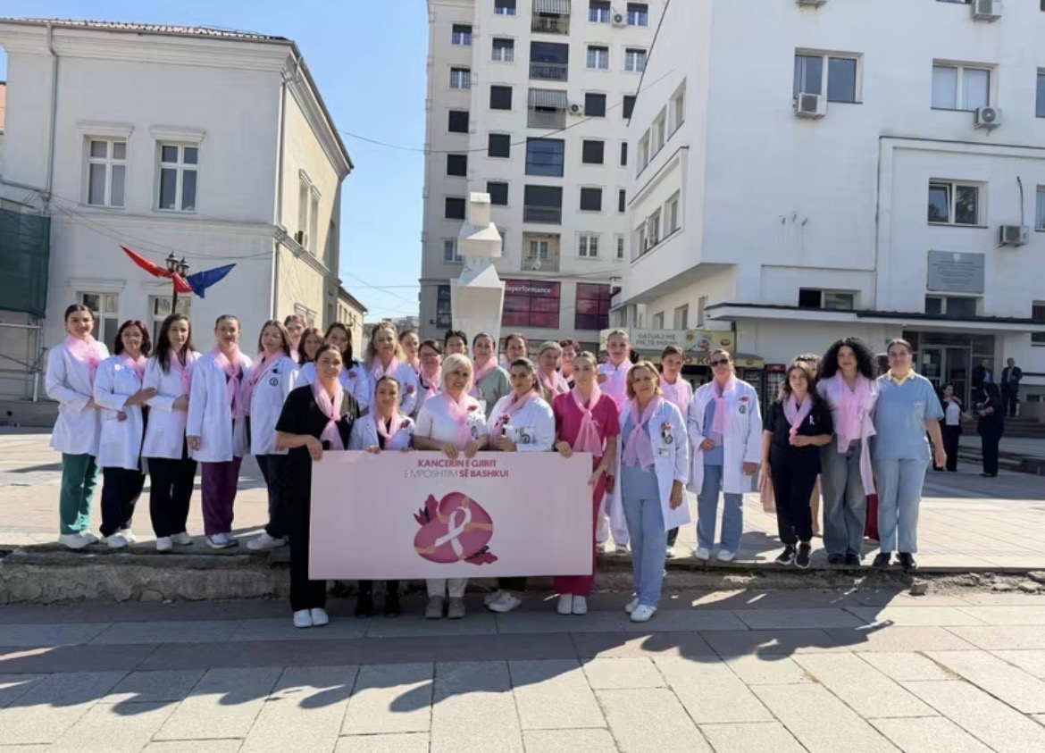 Spitali i Gjilanit i bashkohet fushatës kundër kancerit të gjirit: “Mos prit, kontrollohu me kohë!”