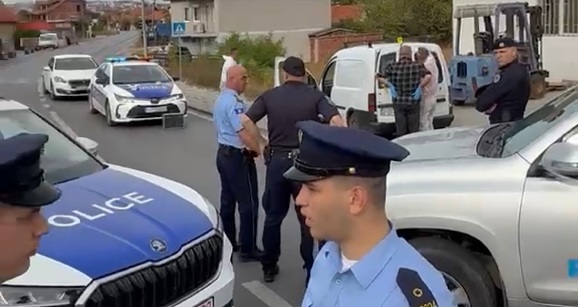 Dy persona të vrarë me armë zjarri në Livoç të Ulët, një tjetër i plagosur – i dyshuari dorëzohet në Polici